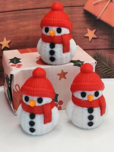 "Emil" der kuschelige Strick-Schneemann